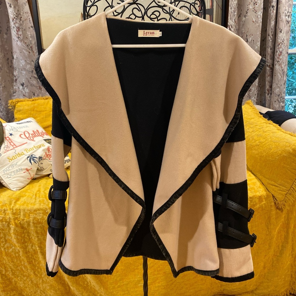 Elegant Black and Tan Cardigan by